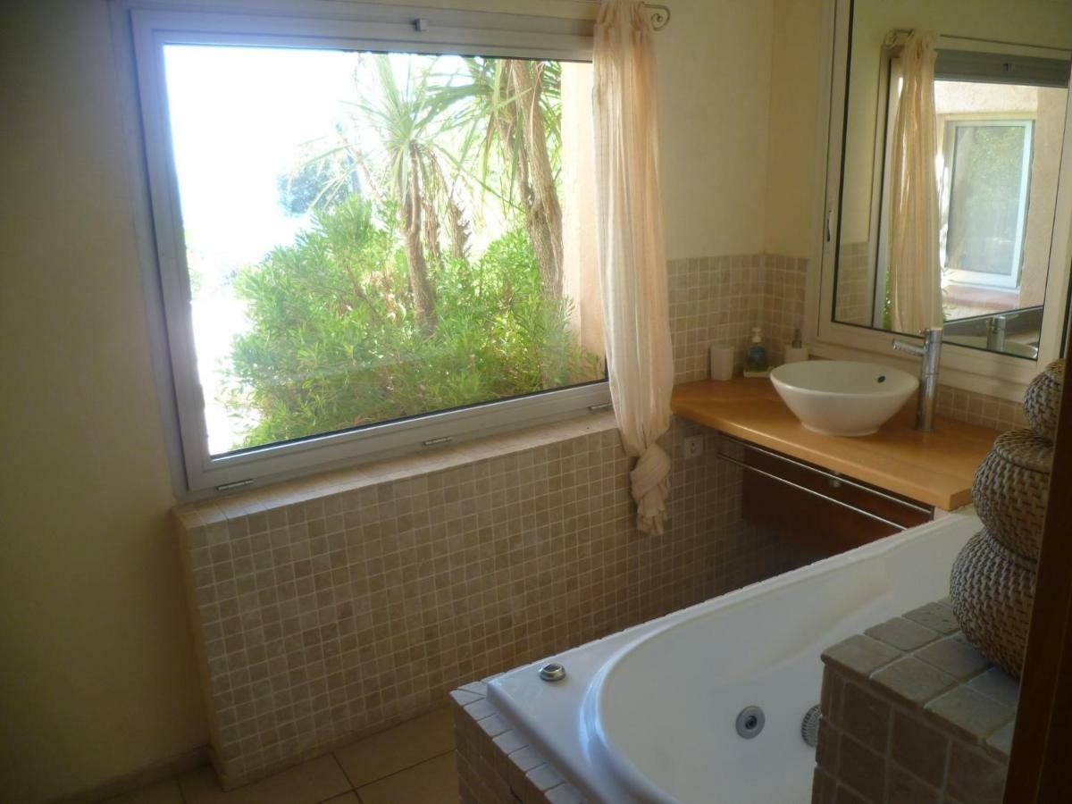 Villa Du Bau Rouge การ์เกราน ภายนอก รูปภาพ